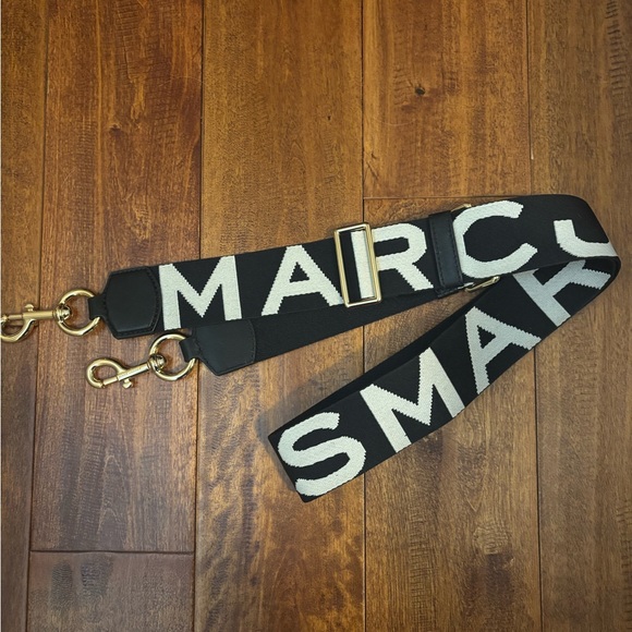 NWOT Marc Jacobs Black and White Logo Webbing Strap - Picture 3 of 7